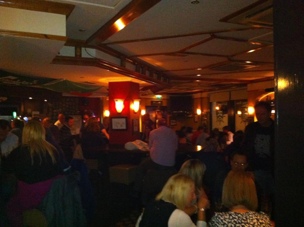 Galway Arms Inn Bagian luar foto