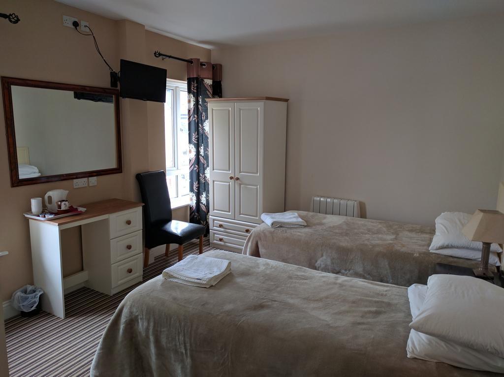 Galway Arms Inn Bagian luar foto