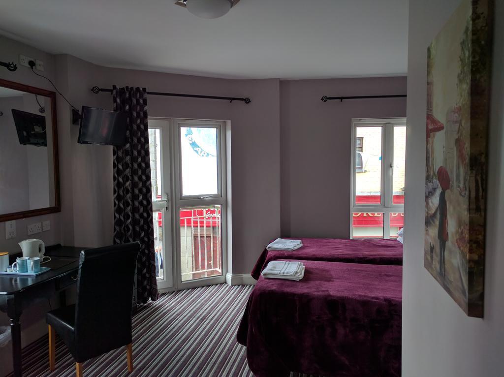 Galway Arms Inn Bagian luar foto