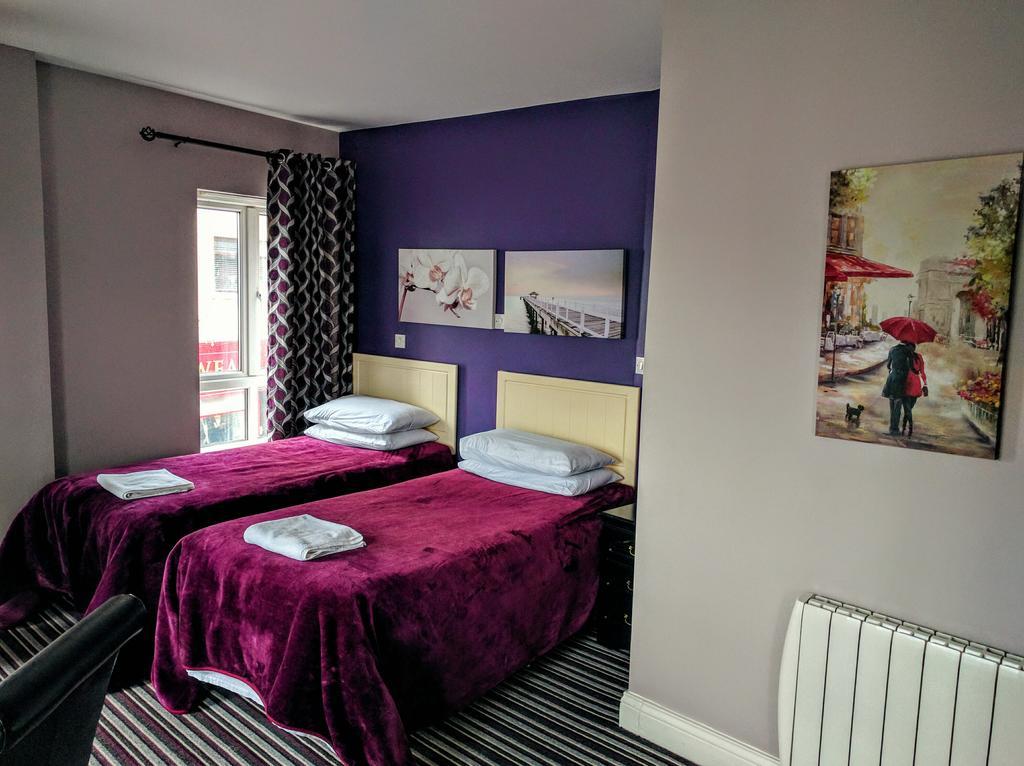 Galway Arms Inn Bagian luar foto